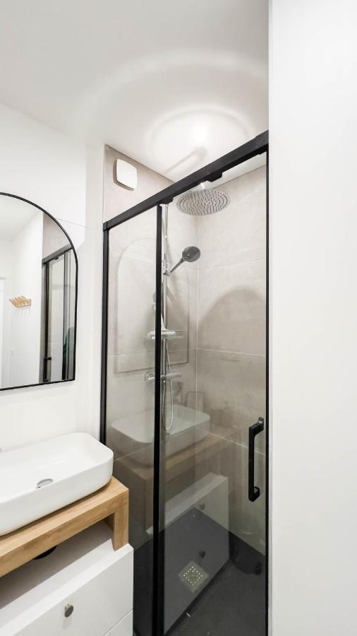 Appartement 4 Etoiles En Centre Ville De Vichy - Le Basile Luaran gambar